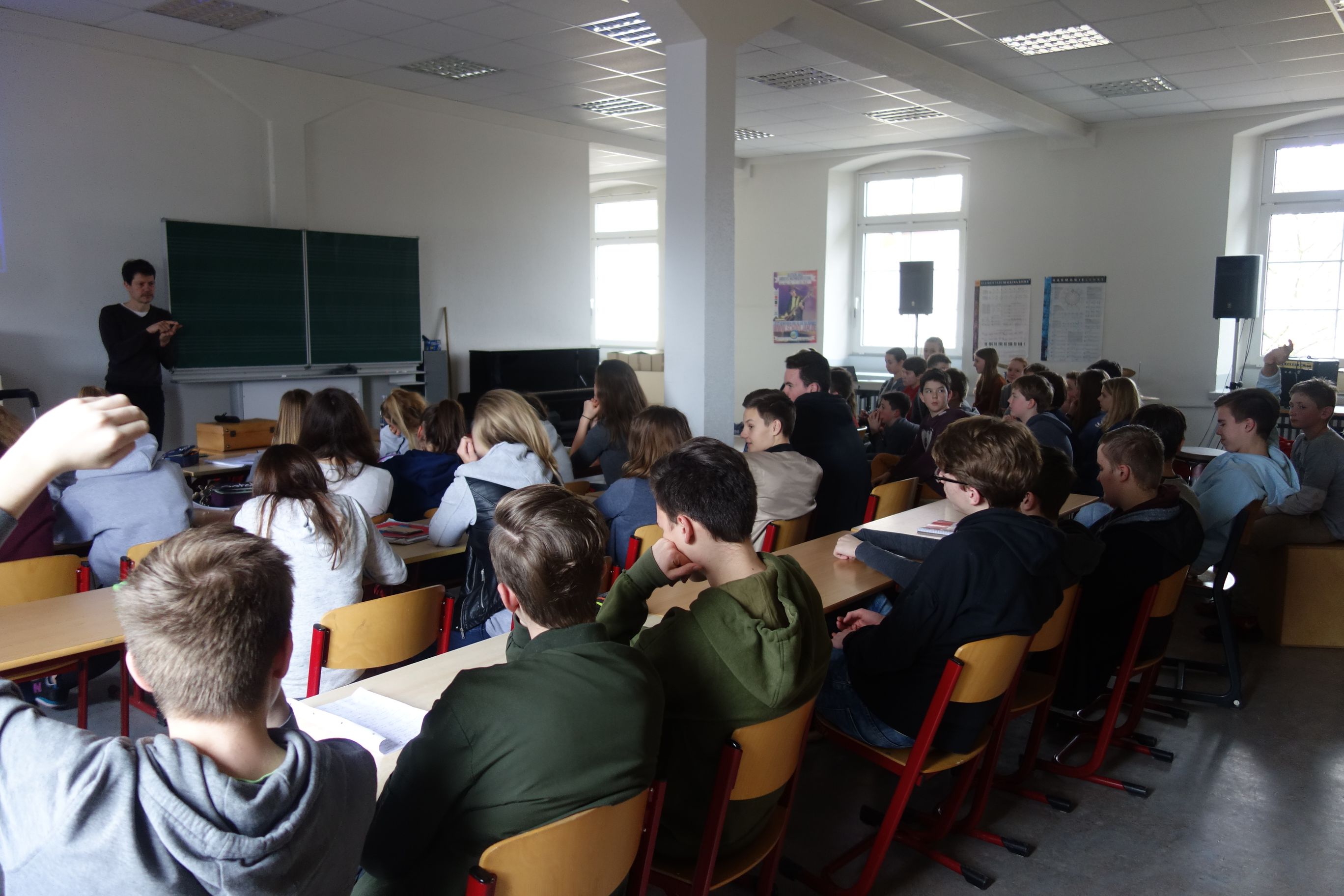 Musiker Linßen am Ettlinger Heisenberg-Gymnasium